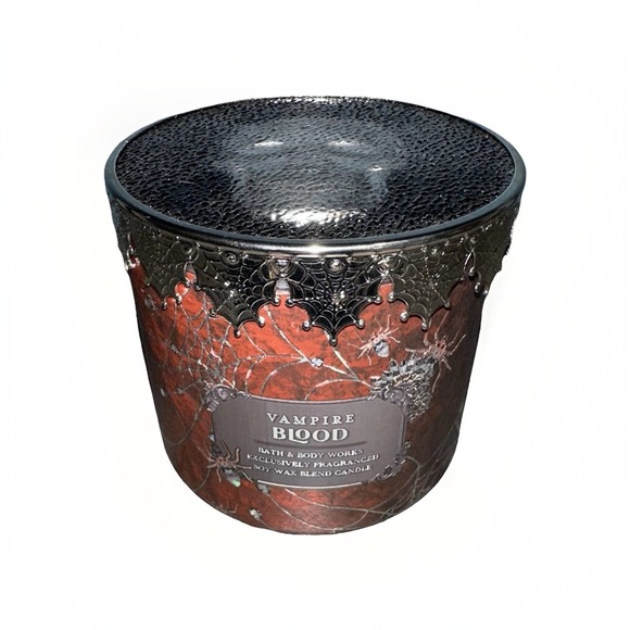 Ltd. Ed. Bath & Body Works VAMPIRE BLOOD 3-Wick Candle Skull Spider Lid 14.5 oz - Picture 1 of 5